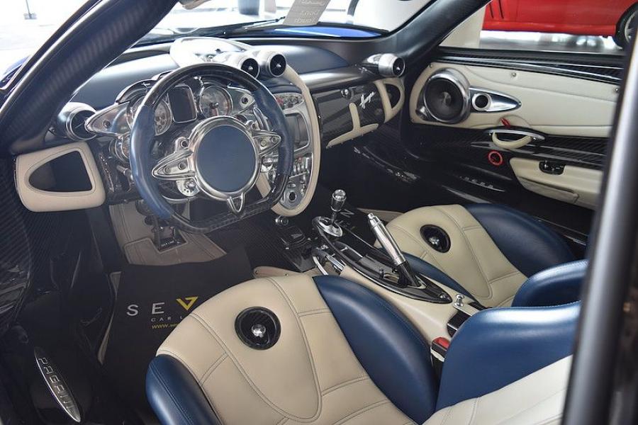  Pagani Huayra (001) 2013 года  (фото 13 из 13)